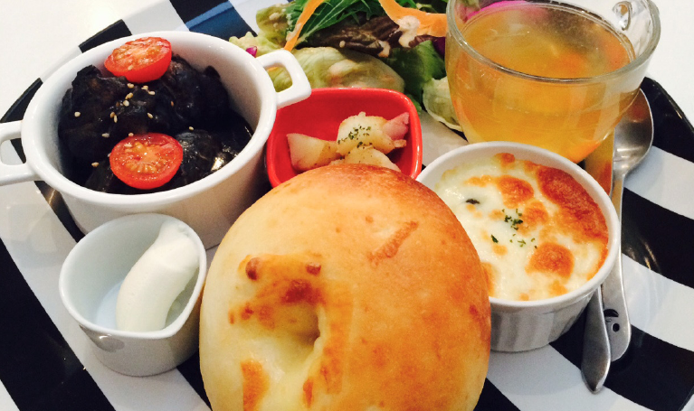 カフェ ゼロセカンド0+2